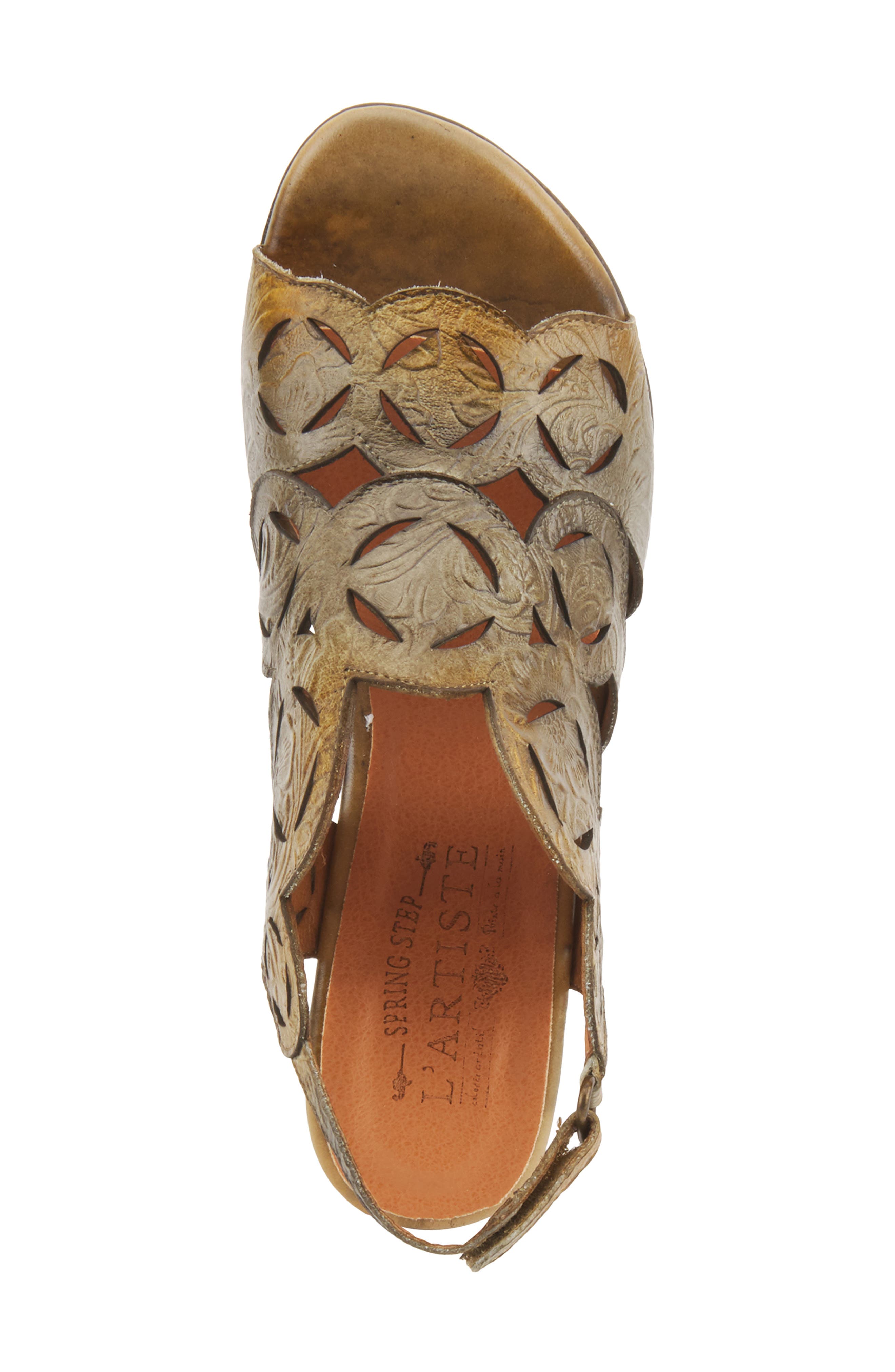 L'Artiste by Spring Step L'Artiste Medallion Sandal, Alternate, color, 