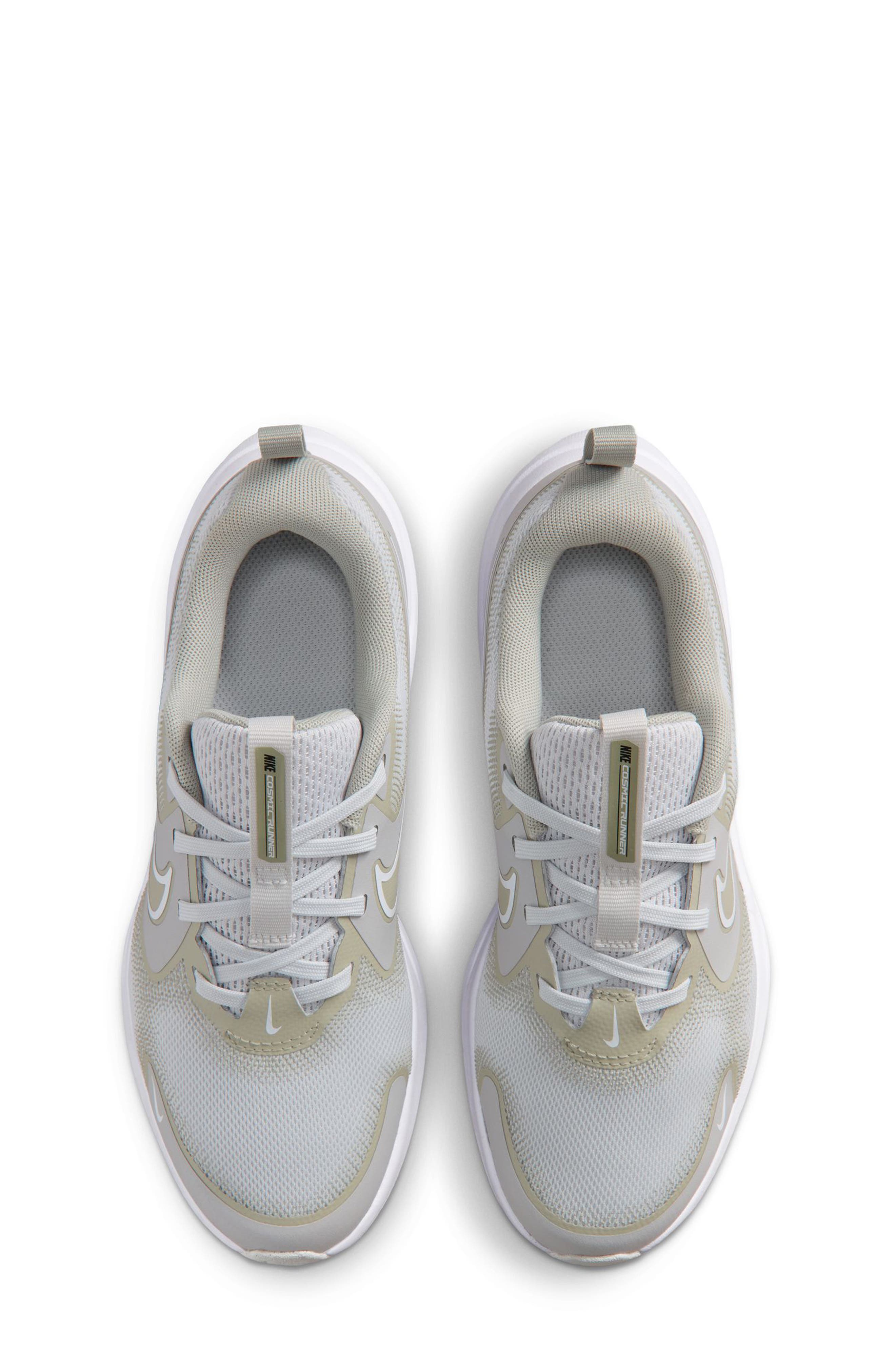 Nike Cosmic Runner Running Shoe, Alternate, color, Grey White