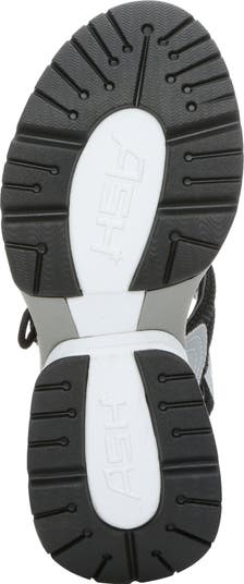 Cosmos Sandal
