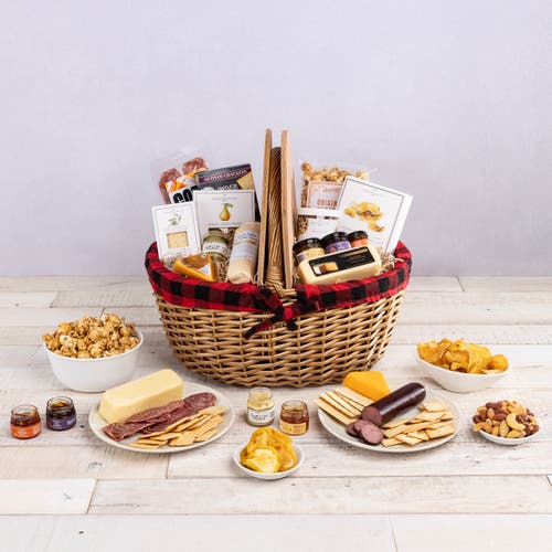 Picnic Time Country Basket With Gourmet Gift Pack In Multi