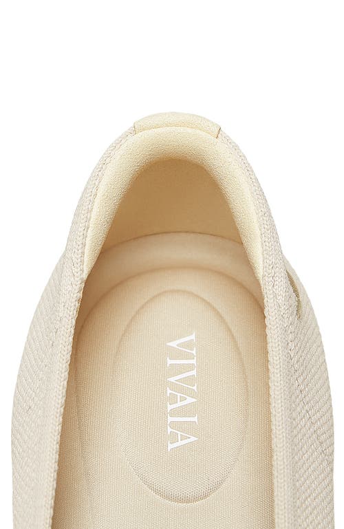 Vivaia Round-toe Embroidered Loafers