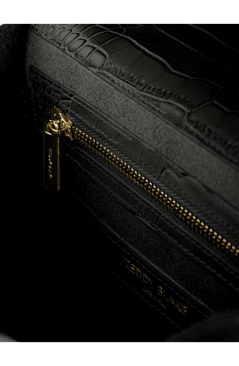 Teddy Blake Ava Croco 11