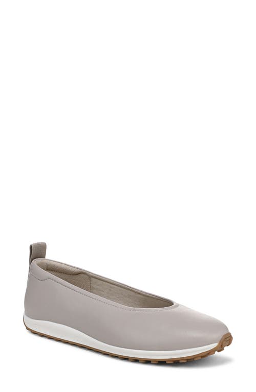 Naturalizer Carla Sport Flat In Gray