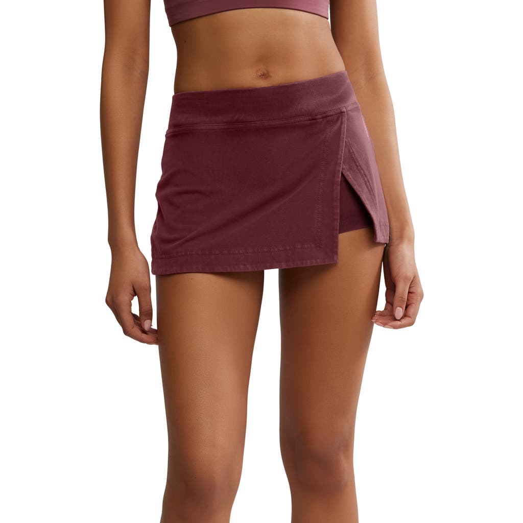Free People Fp Movement Hot Shot Miniskort In Clove