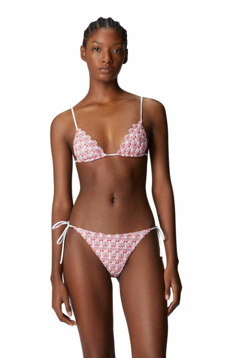 Bikini With Scalloped Lace Decoration