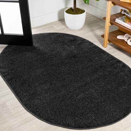 Jonathan Y Haze Solid Low-pile Oval Area Rug In Onyx-black