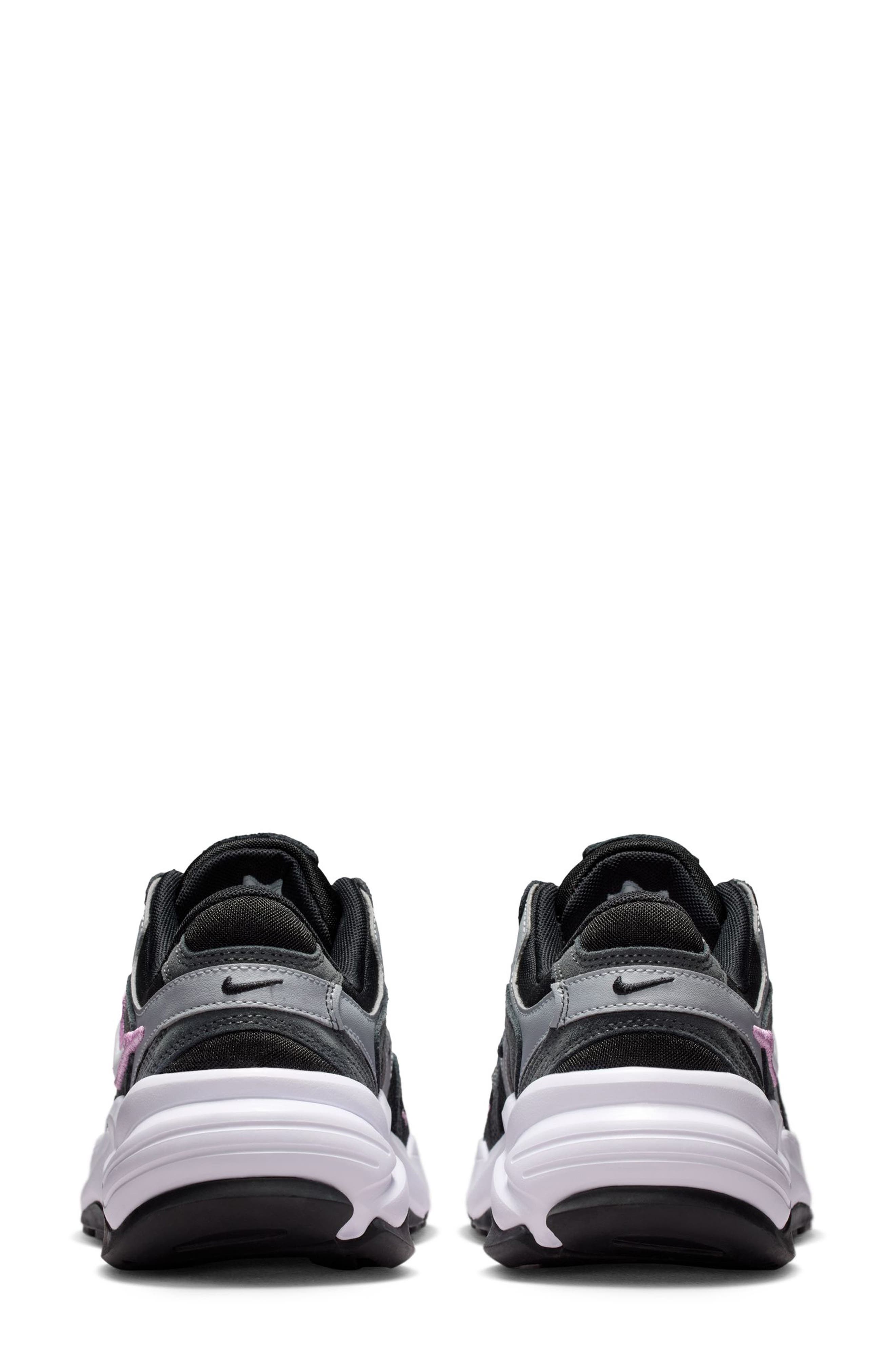 AL8 Sneaker - image 4