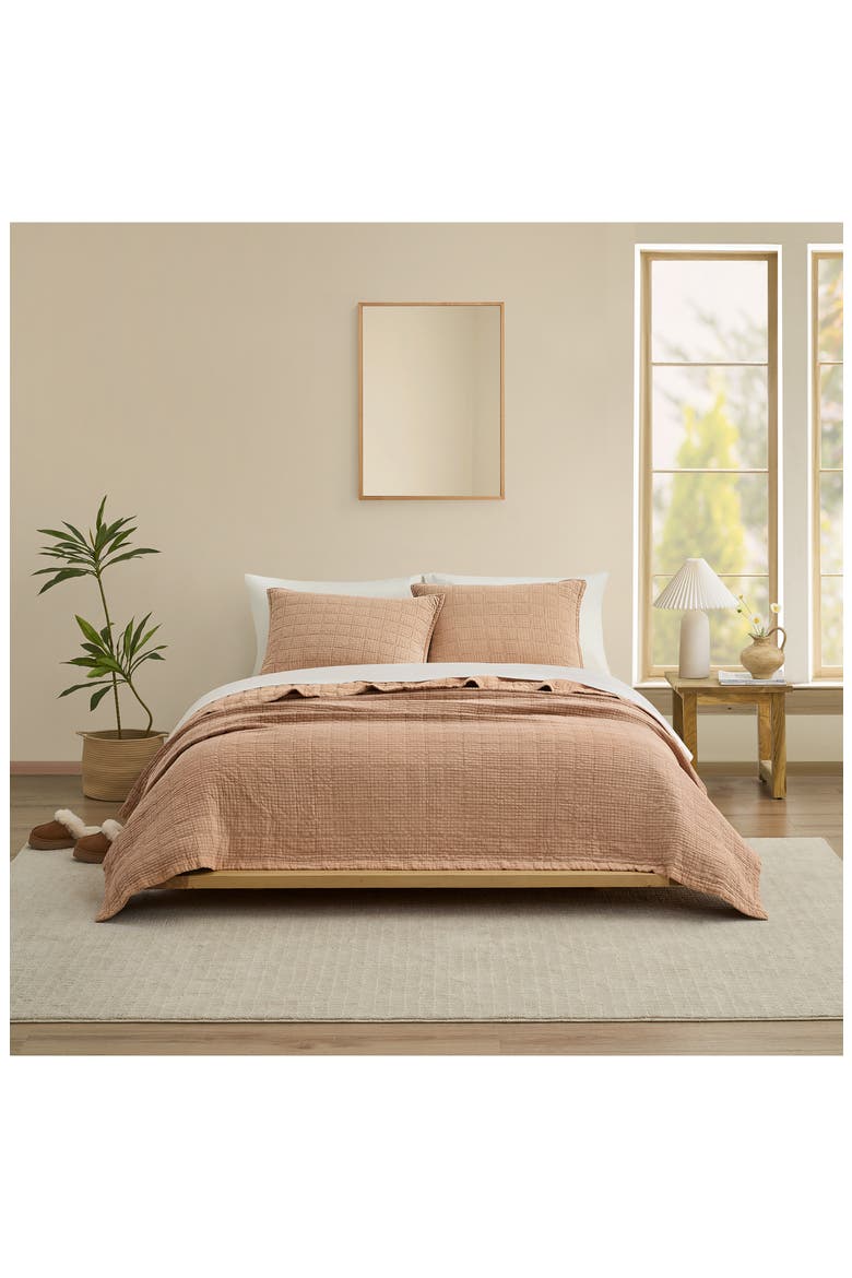 Campo Quilt & Pillow Sham Set, Alternate, color, SANDALWOOD