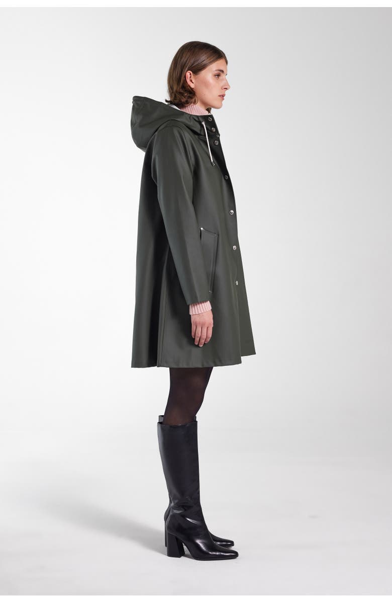 Stutterheim Mosebacke Hooded Long Sleeve Raincoat, Alternate, color, Green