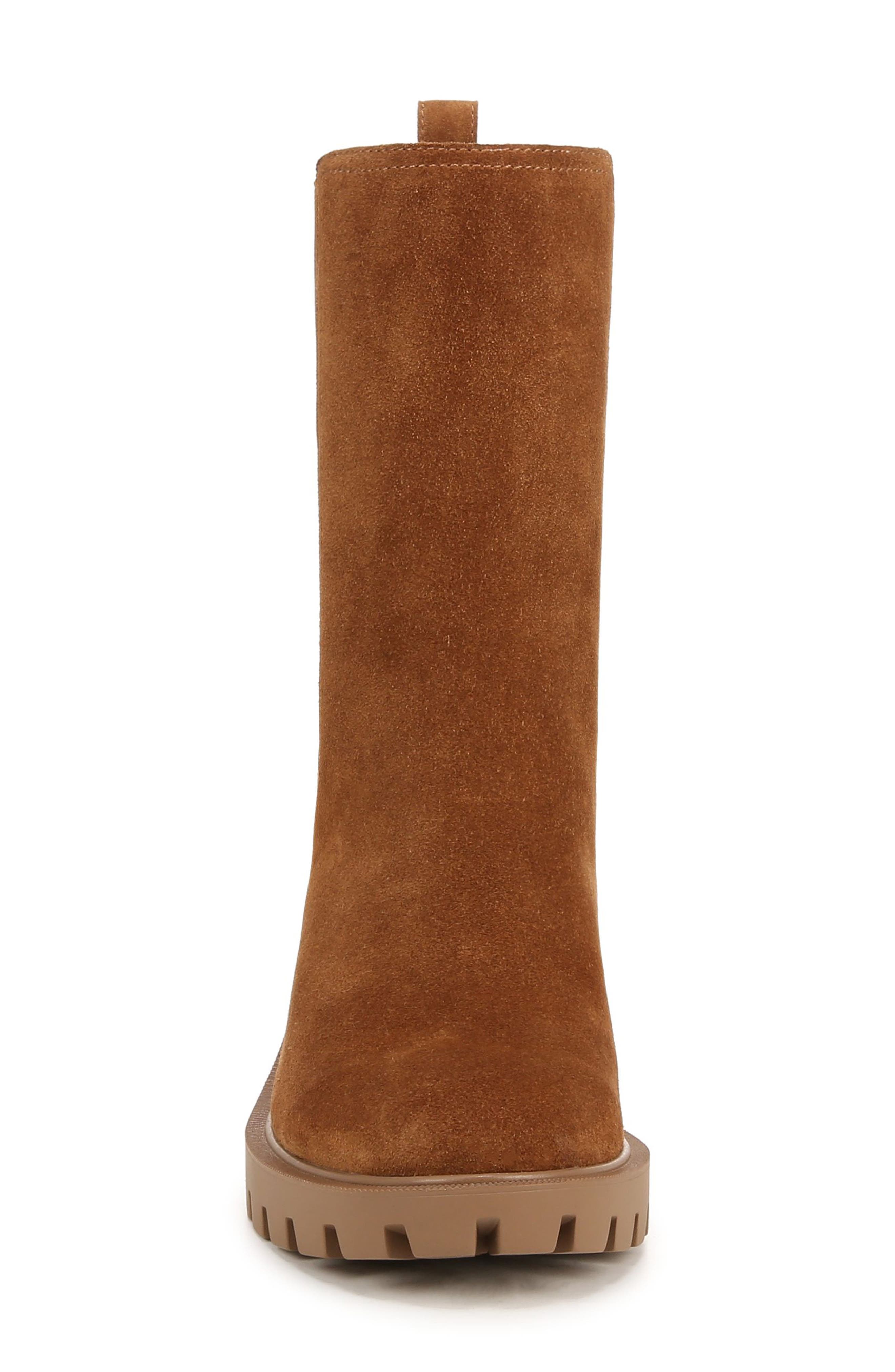 Riley Lug Sole Chelsea Boot