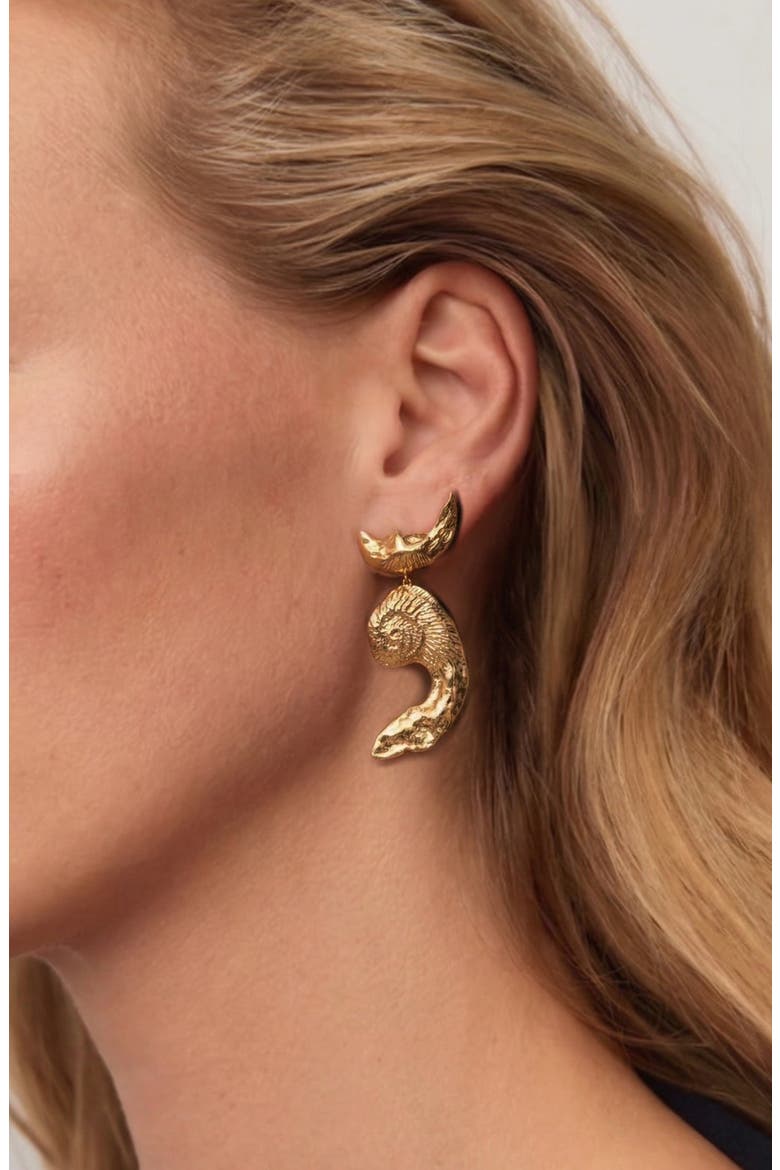 Vechi Shell Earrings in Gold, Alternate, color, Gold