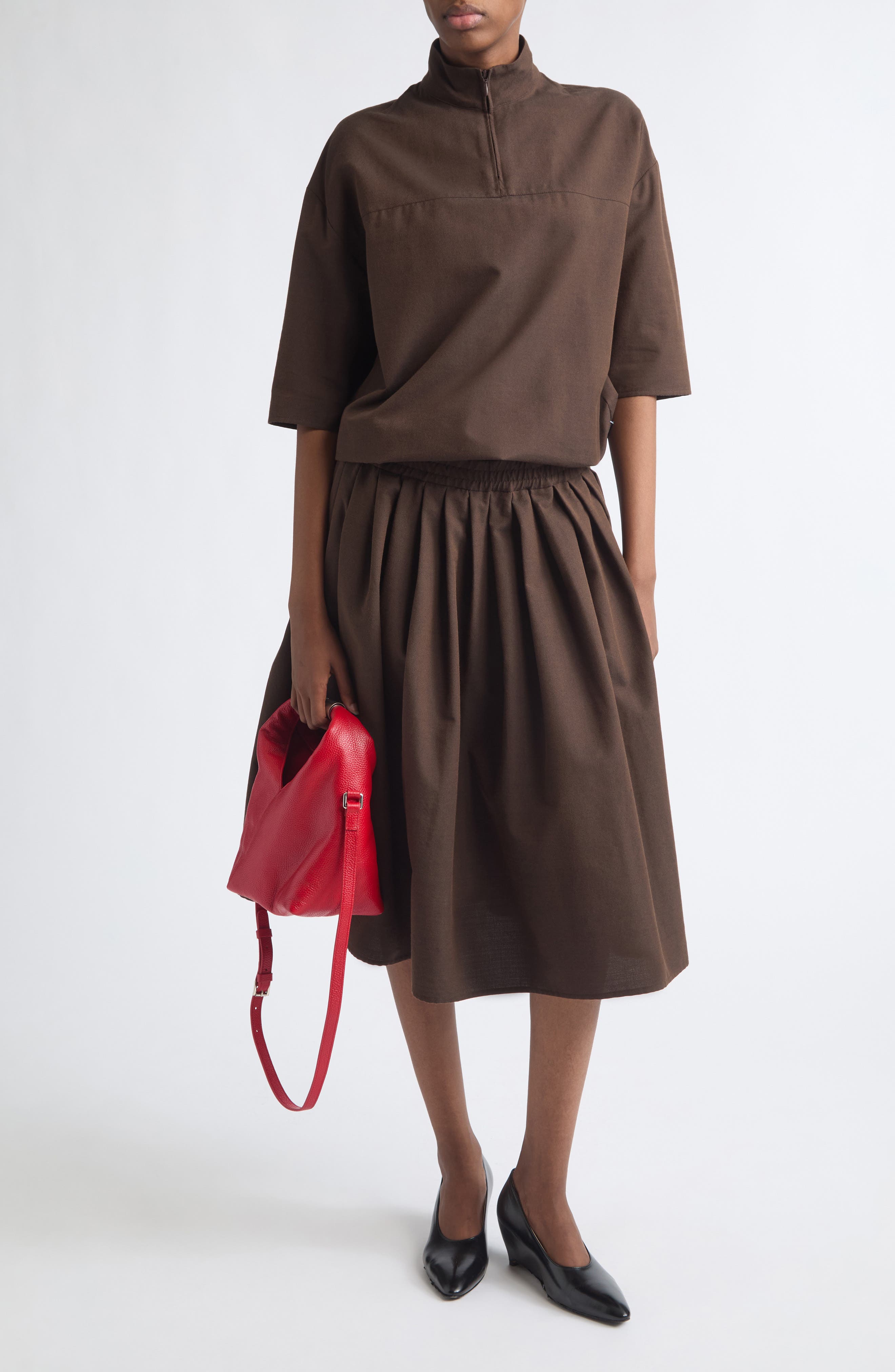 selected BROWN