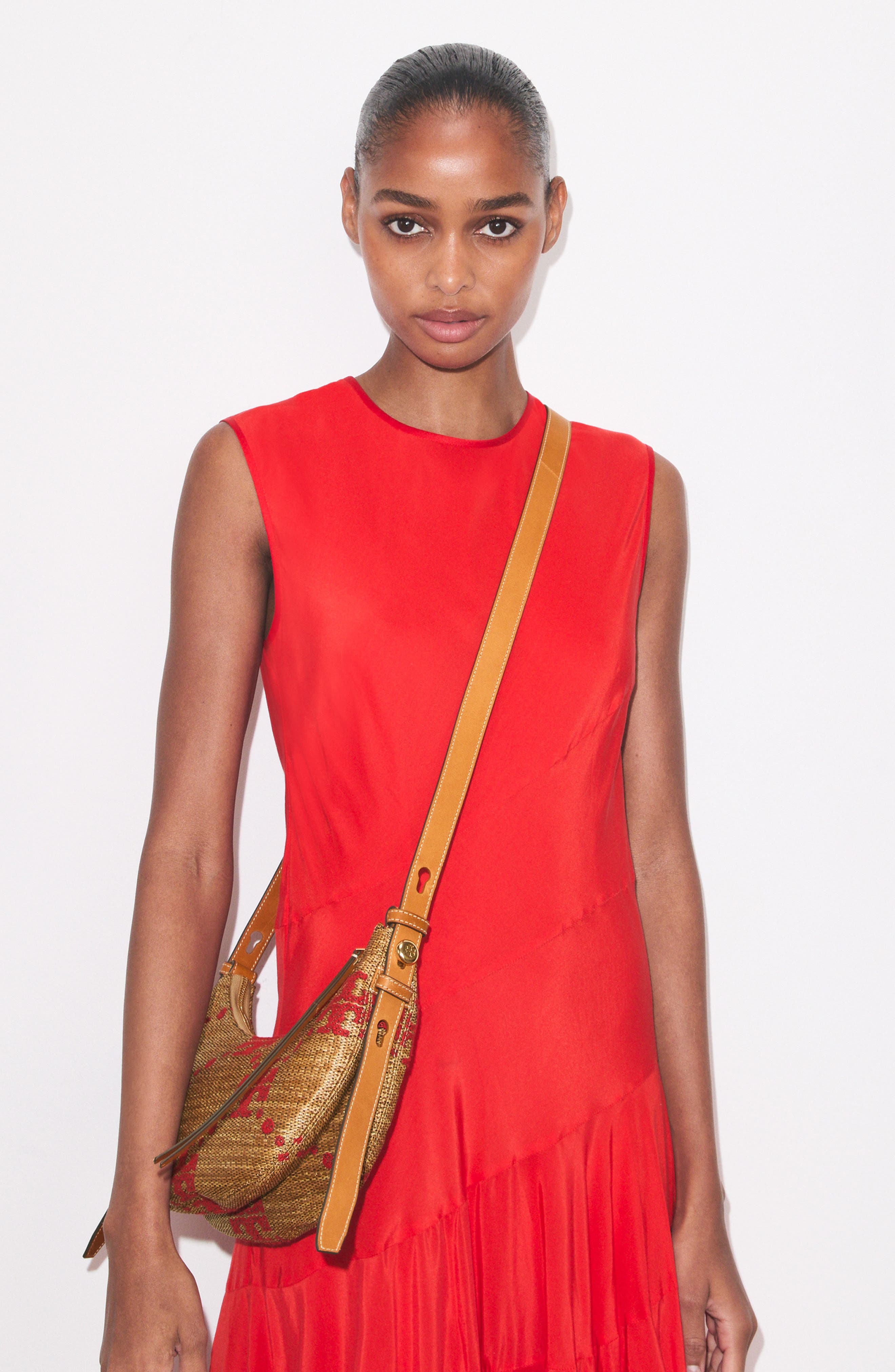 Tory Burch Romy T Monogram Straw Half Moon Shoulder Bag, Alternate, color, Natural