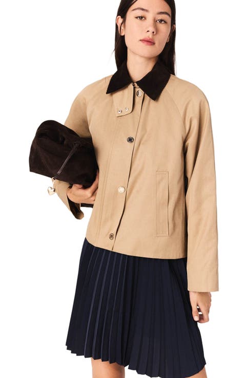 Jacket with removable contrast collar