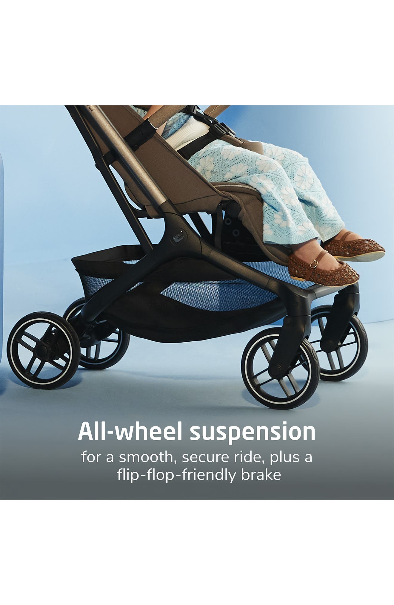 maxi cosi rocket Maxi-Cosi Tana 360 Rotating Modular Stroller + Bassinet Bundle The Kori rocker for Nike Academy Team Unisex Display:81F Display Style_Ballyhoo Rig