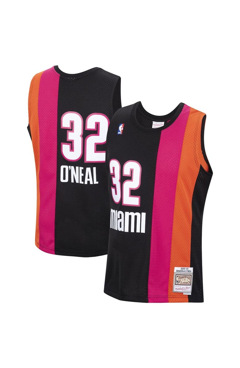 Mitchell & Ness Men's Mitchell & Ness Shaquille O'Neal Black Miami Heat 2005/06 Hardwood Classics Swingman Jersey, Main, color, 