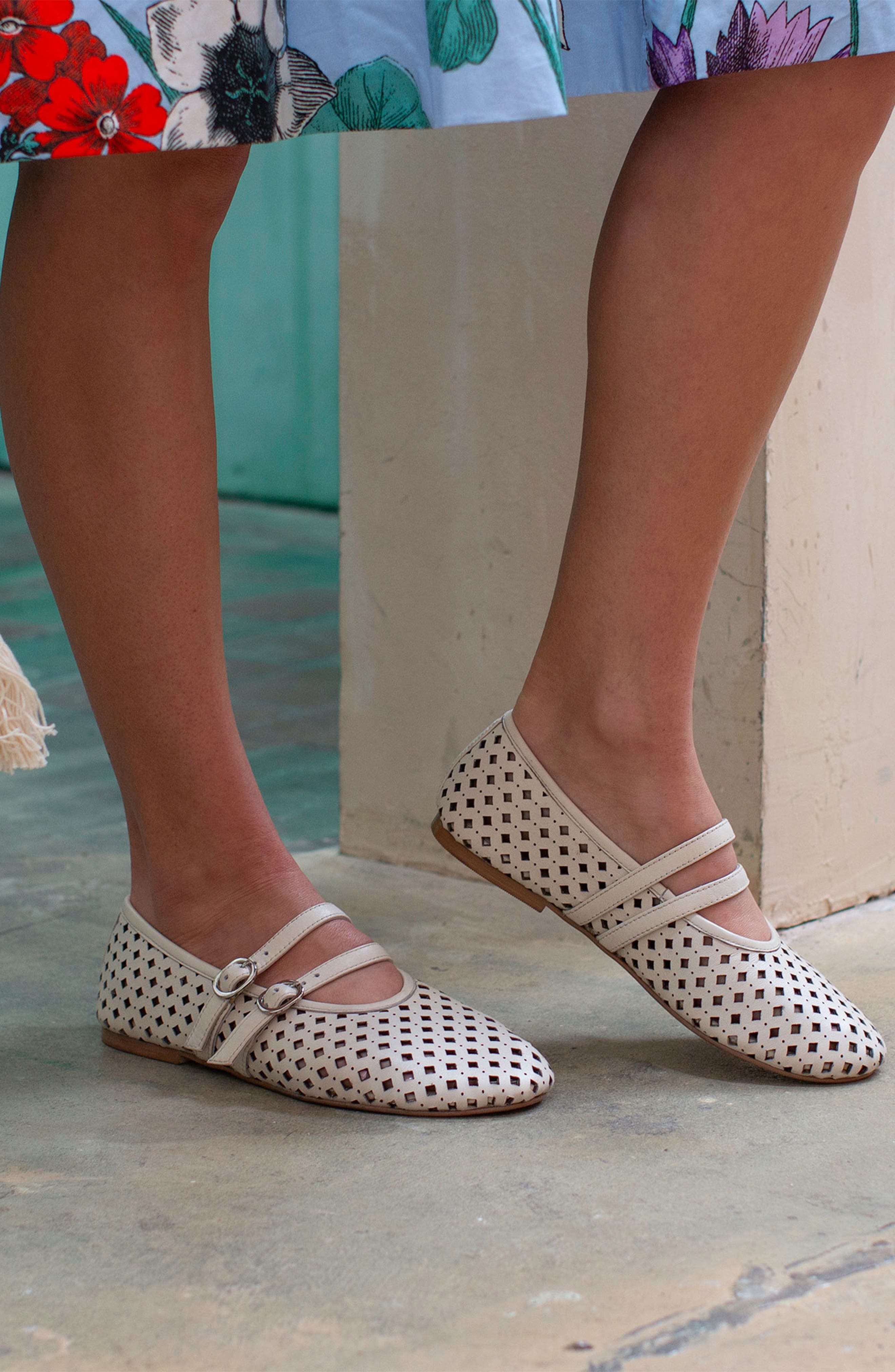 Seychelles Royal Mary Jane Flat, Alternate, color, Off White