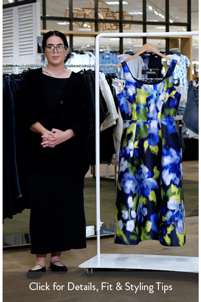 Print Pleated Sleeveless Midi Dress video
