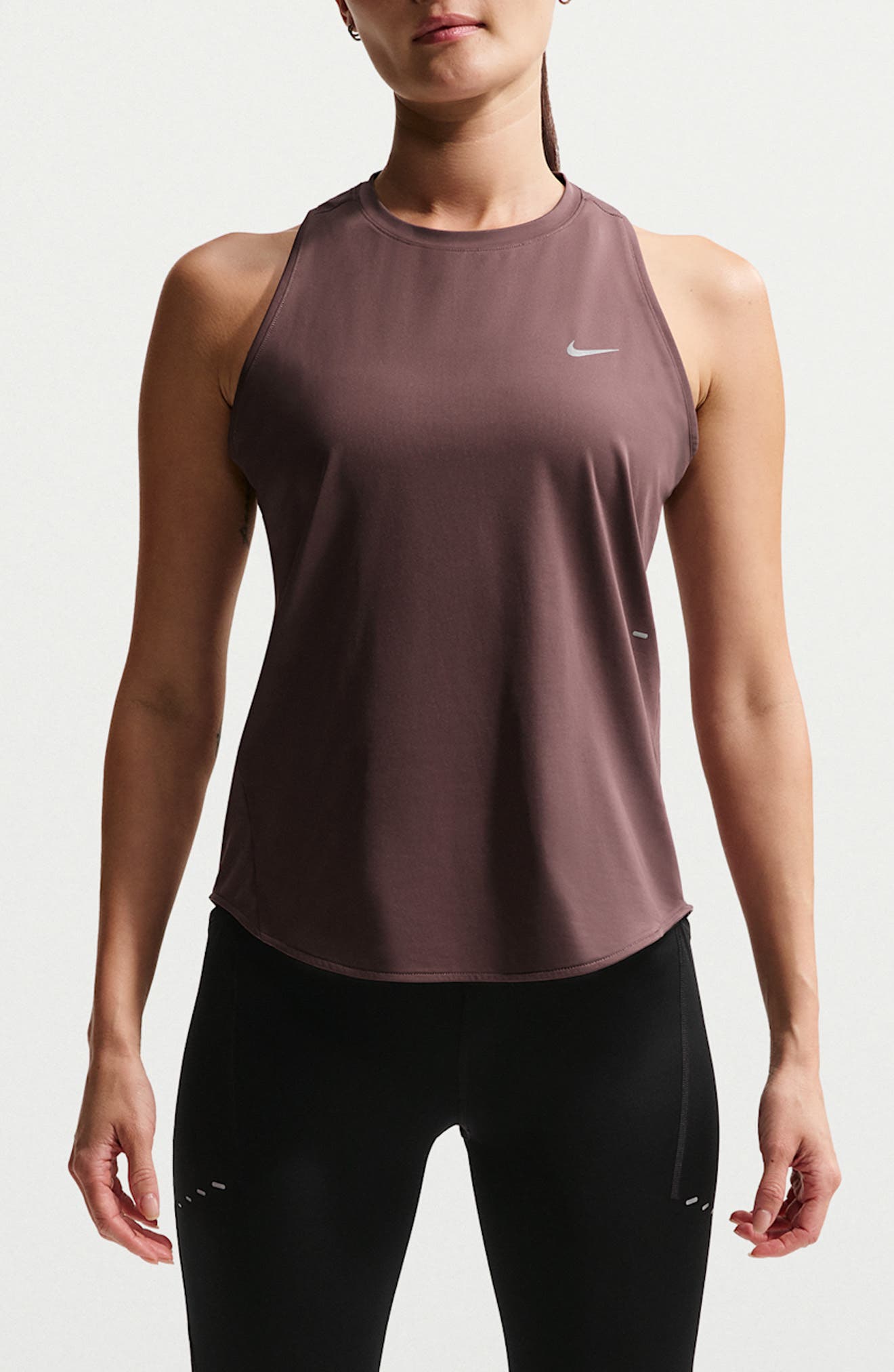 running clothes women nike