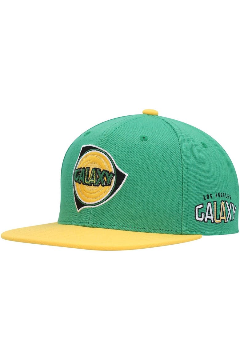 Men's Mitchell & Ness Green LA Galaxy Throwback Logo Snapback Hat, Main, color, Green