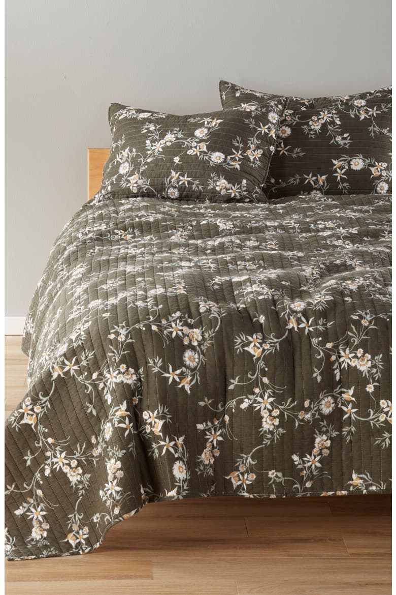 Reversible Print Quilt & Sham Set, Alternate, color, OLIVE SARMA FLORAL