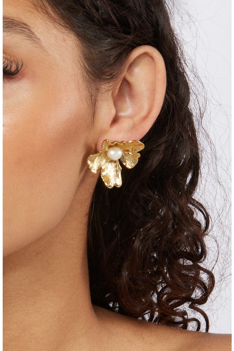 Pearl Flower Stud Earrings, Alternate, color, GOLD