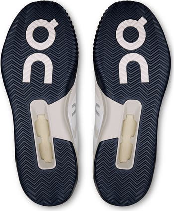 The Roger ADV Pro Clay Tennis Shoe