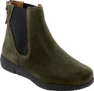SoftWalk® Albany Chelsea Boot