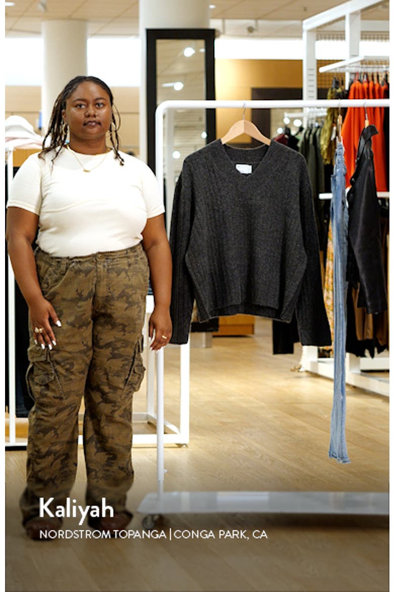 Boxy V-Neck Rib Sweater video