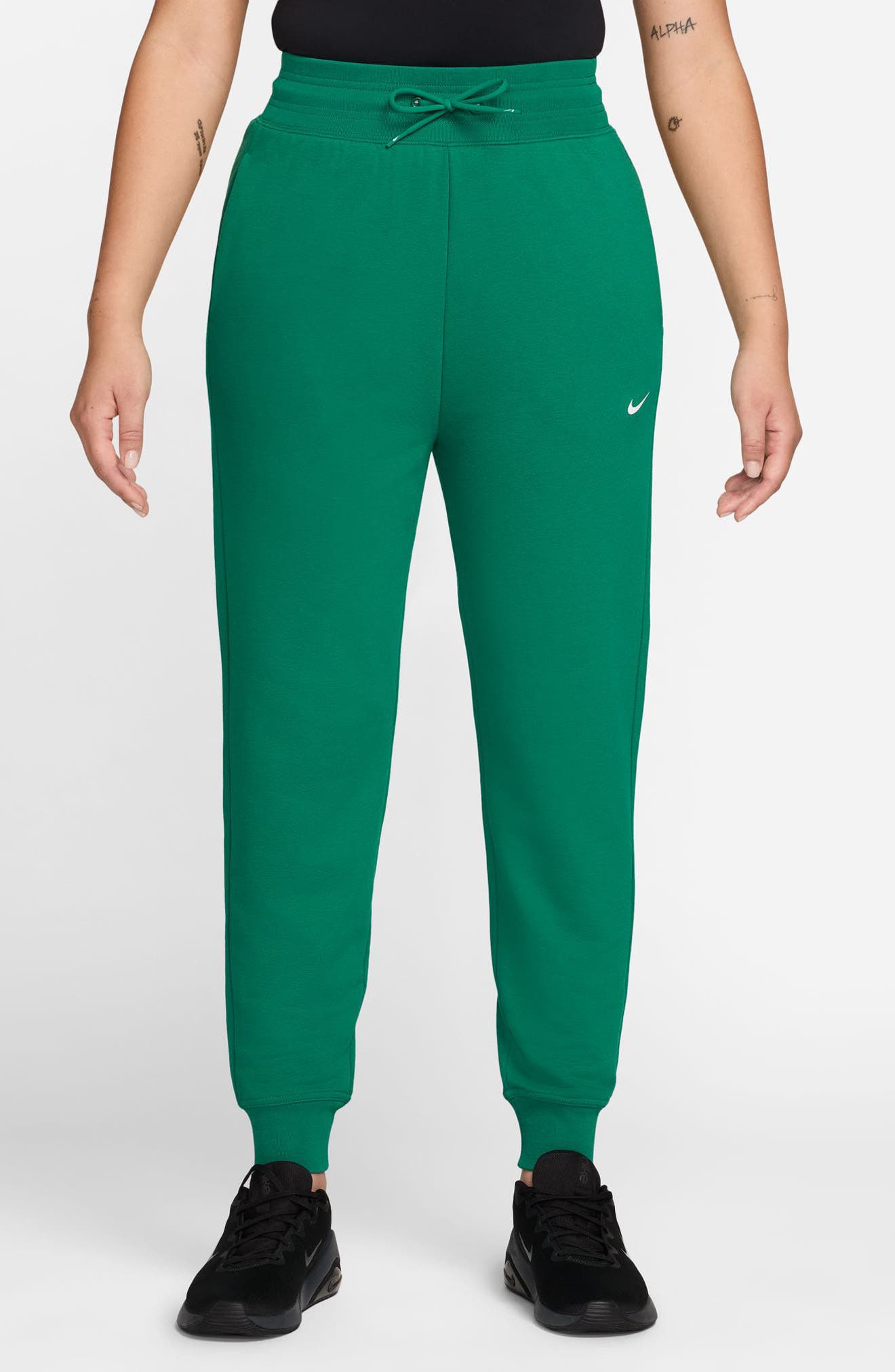 nike standard fit womens joggers