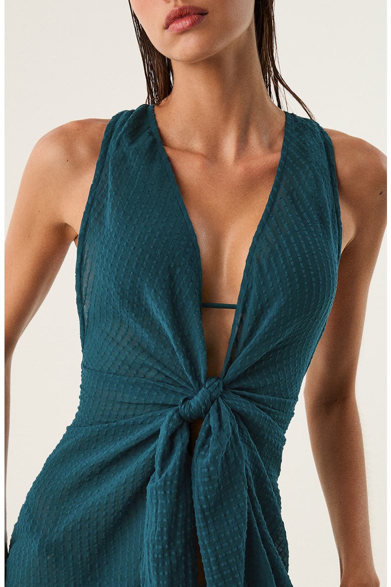 how to cover up a low cut dress These creative ways to cover up a deep neckline are sure to leave you  impressed! :::MissKyra