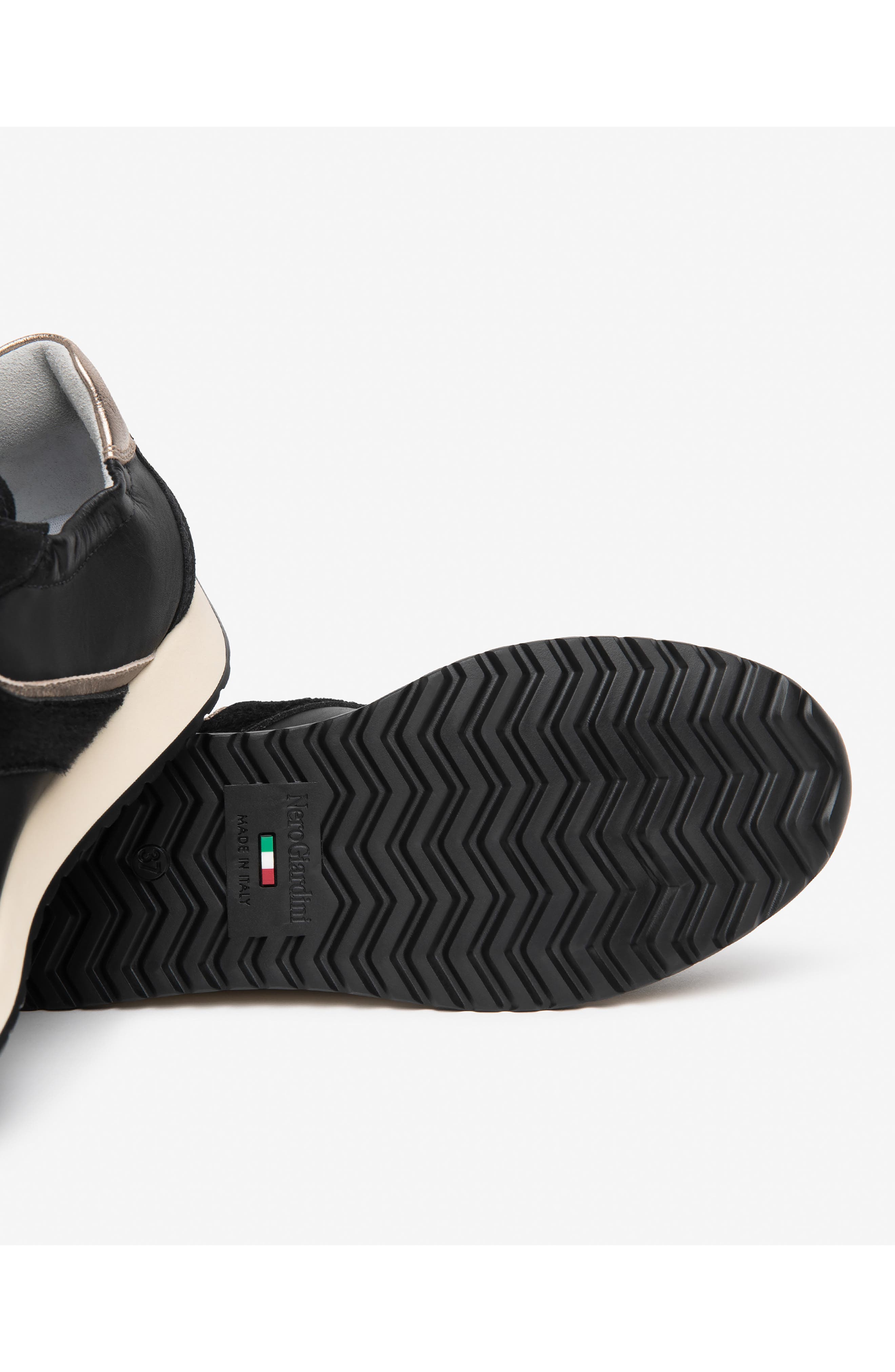 Leather Low Top Sneaker, Alternate, color, BLACK