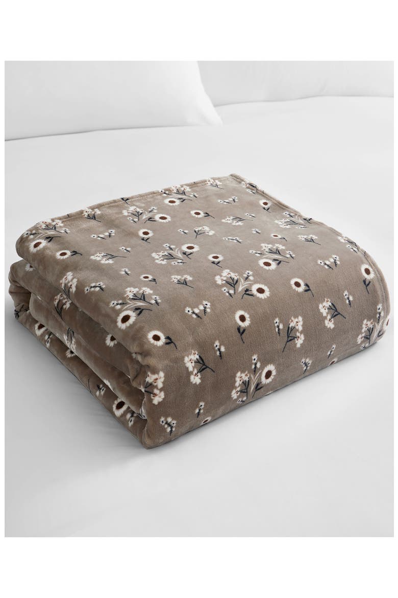 Daisy Faux Shearling Throw Blanket, Alternate, color, BEIGE