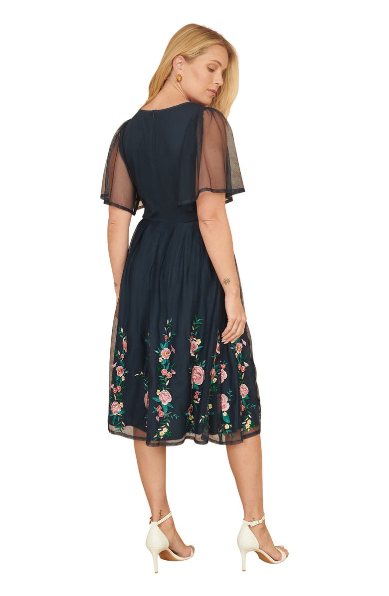 Yumi Embroidered Mesh Sleeve Prom Dress, Alternate, color, Navy