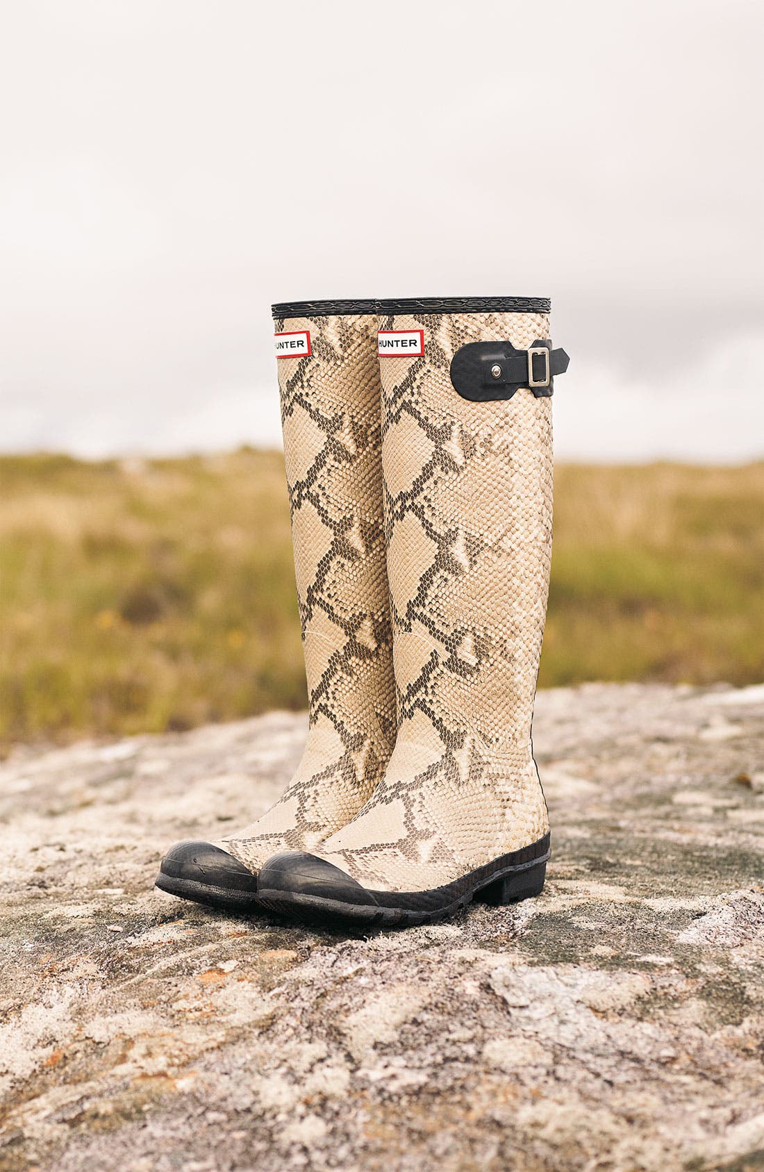 Hunter 'Carnaby' Rain Boot, Alternate, color, 