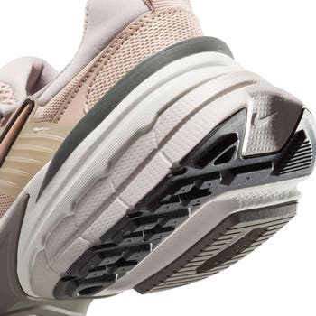V2K Run Sneaker
