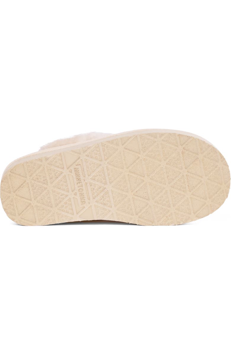 Minnetonka Bow Faux Fur Scuff Slipper, Alternate, color, Cream