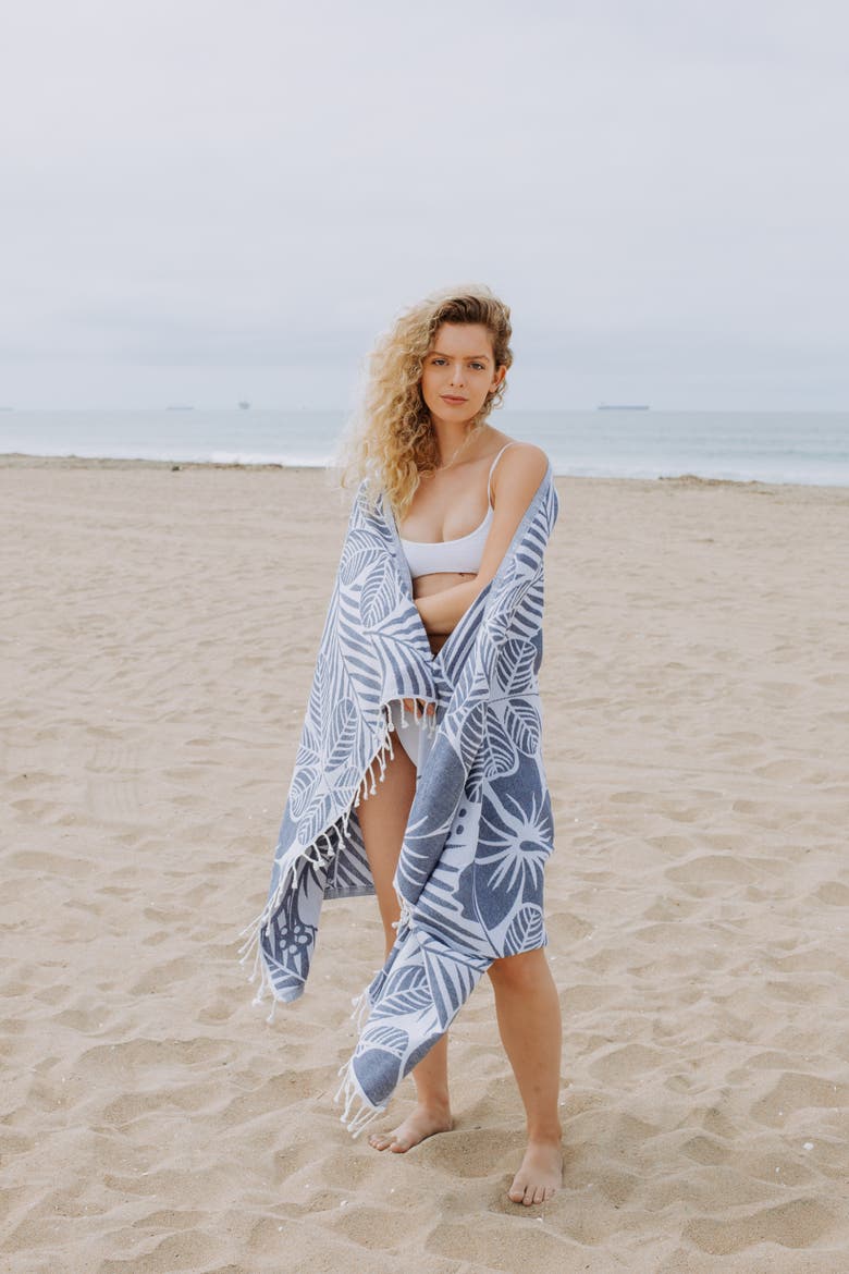 Hawaiian Flower Print Organic Cotton Reversible Turkish Towel, Alternate, color, Navy