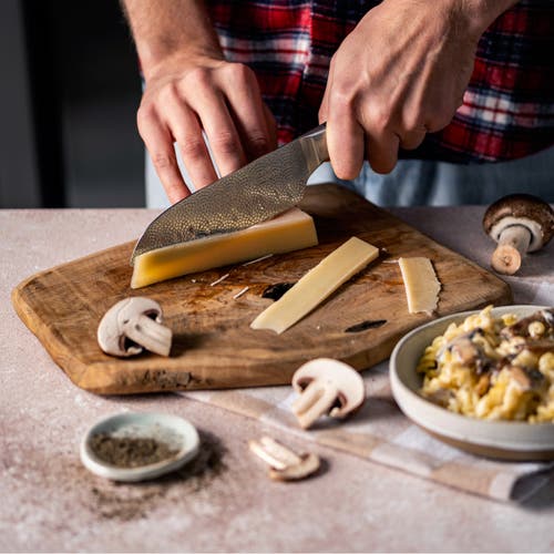 Cuisine::pro ® Le Connoisseur Santoku 5.5in In Brown