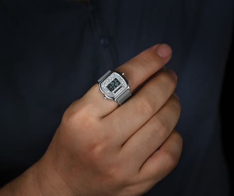 Austin LCD Silicone Ring Watch