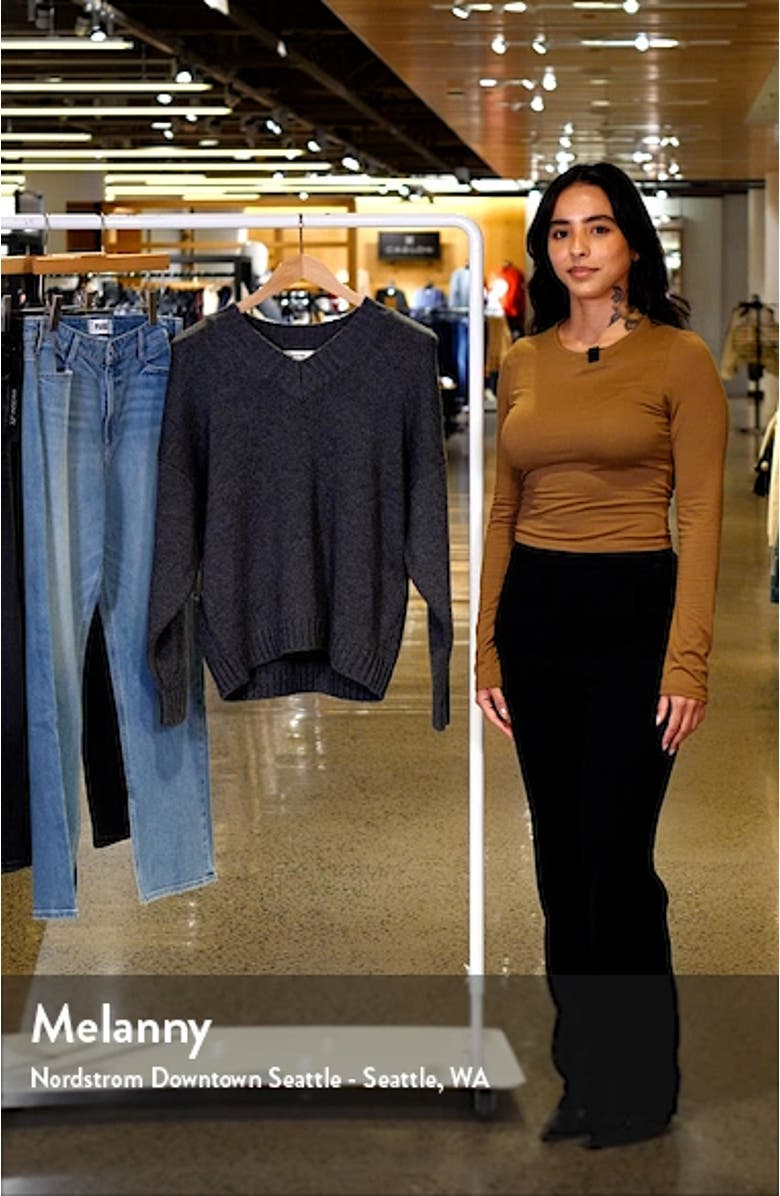 Chunky V-Neck Wool & Cashmere Sweater, sales video thumbnail