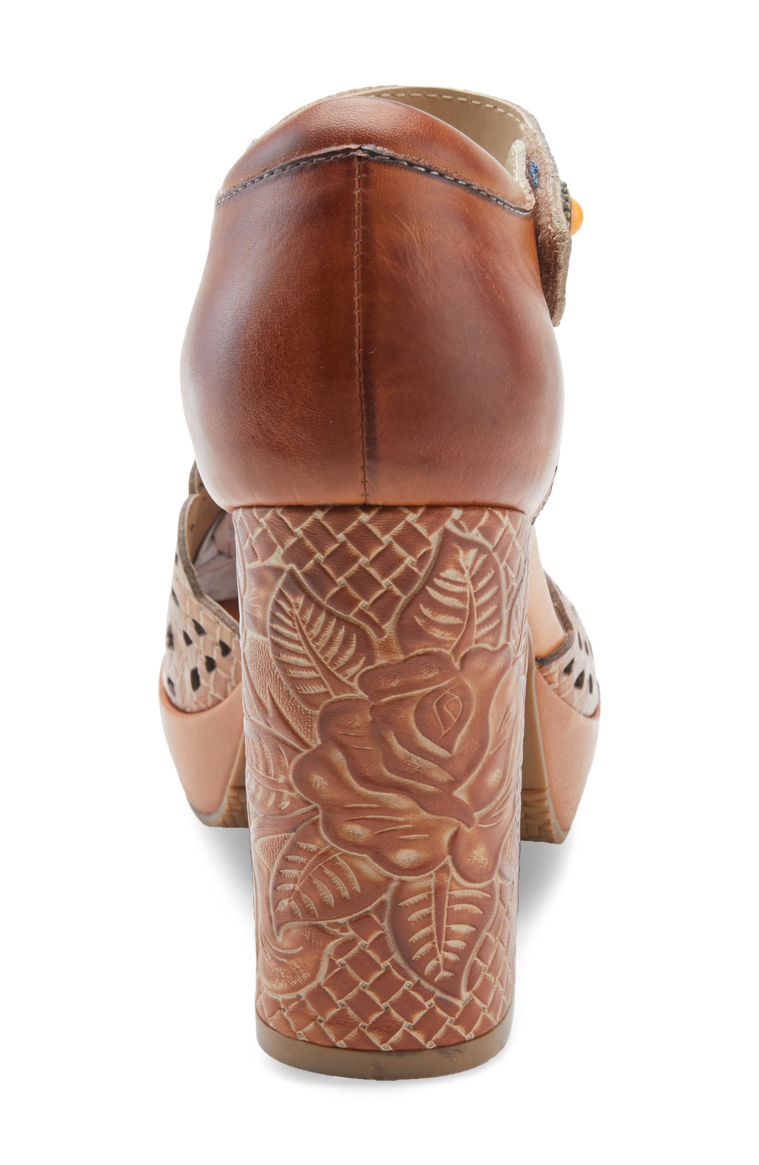 L
Artiste by Spring Step Mary Jane Platform Pump, Alternate, color, 