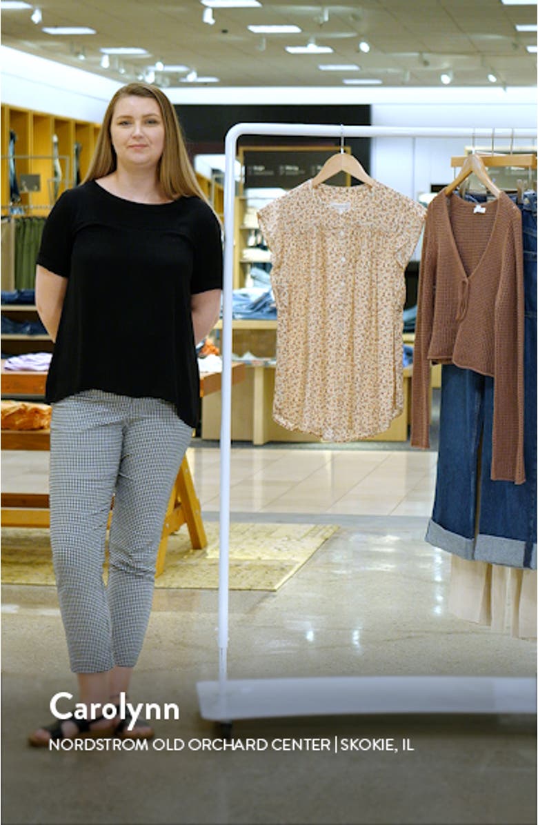 Flutter Sleeve Top, sales video thumbnail