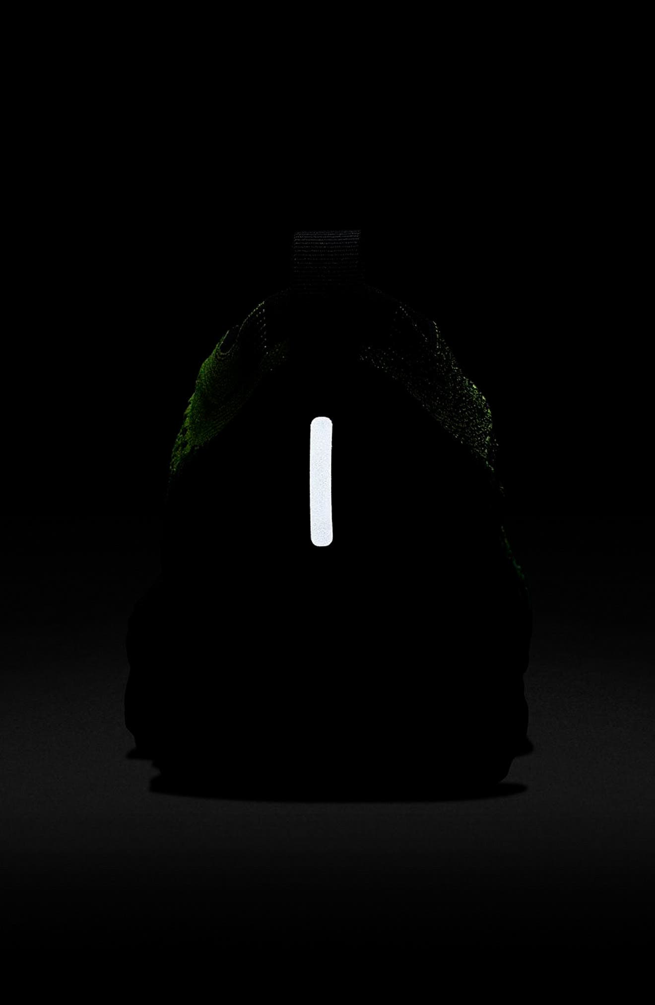 Nike Air VaporMax Flyknit 2 Sneaker, Alternate, color, 