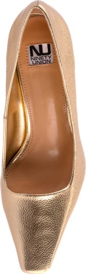 Intense Snake Embossed Pump