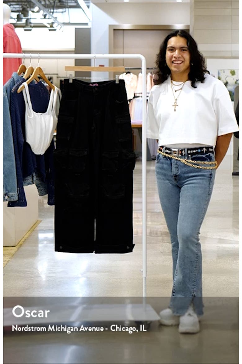 Oversize Cargo Jeans video