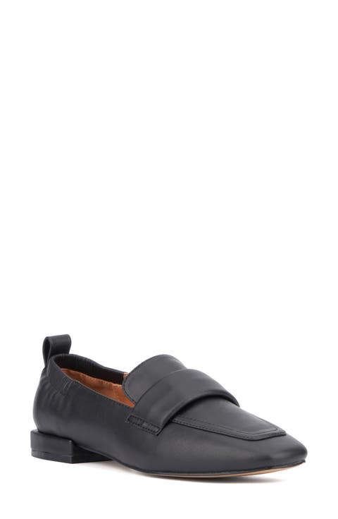 Kamella Moc Toe Loafer (Women)