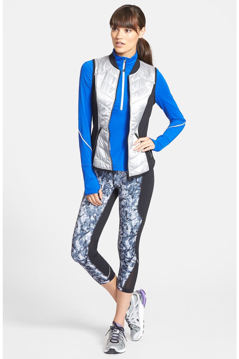 'Live In - Perfect Run' Print Capris, Alternate, color, BLACK LAVA PRINT