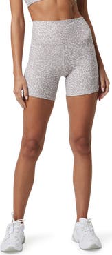 Vuori Studio Pocket Shorts