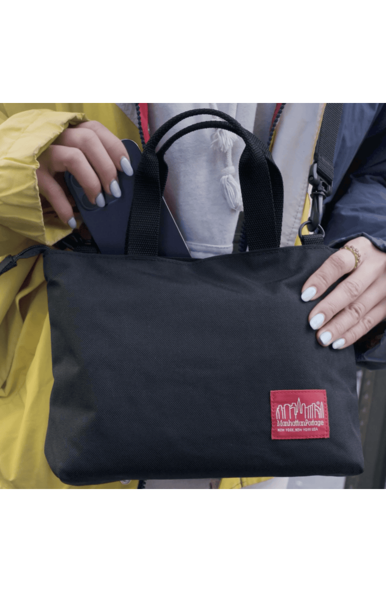 Manhattan Portage Remsen Street Tote Bag Ver 2, Alternate, color, Black